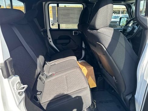 New 2026 Jeep Gladiator Mojave w/ Safety Group AWD/4WD image 27