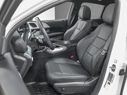 Used 2025 Mercedes-Benz GLE 450 4MATIC Coupe w/ Driver Assistance Package image 15