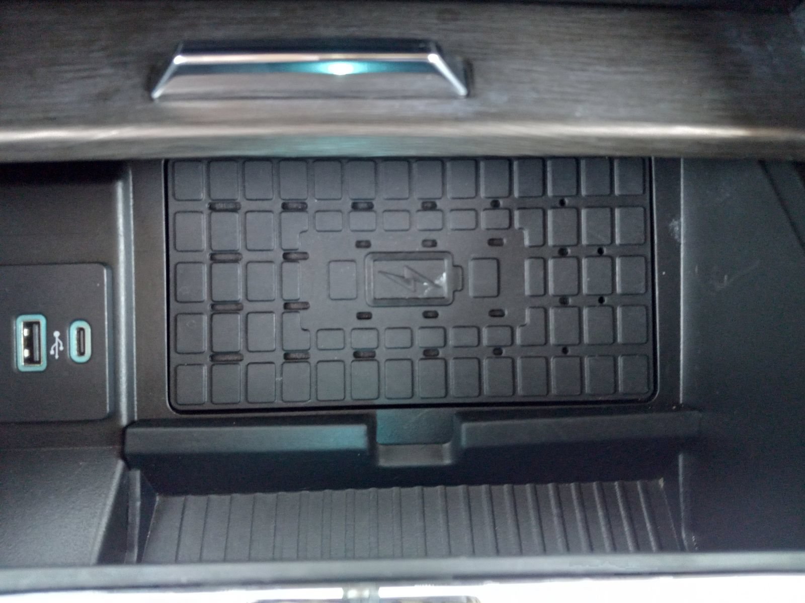 Used 2024 Ford Expedition Limited AWD/4WD image 25