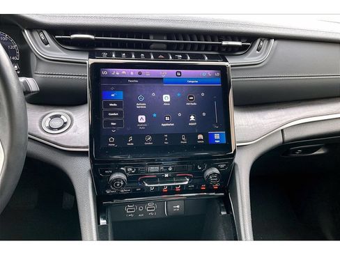 Certified 2022 Jeep Grand Cherokee Limited AWD/4WD image 25