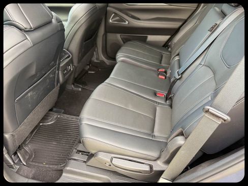 Used 2023 INFINITI QX60 Sensory w/ Vision Package FWD image 32