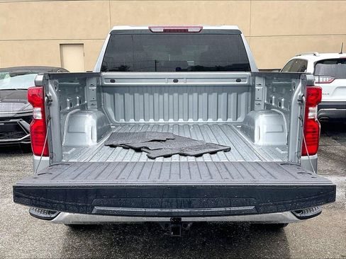 Used 2024 Chevrolet Silverado 1500 LT AWD/4WD image 31