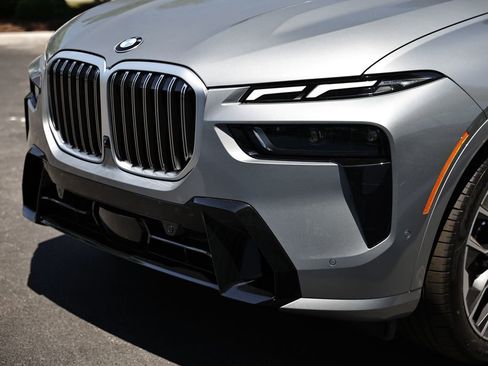 New 2026 BMW X7 xDrive40i w/ Executive Package AWD/4WD image 12