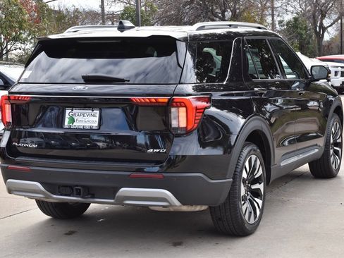 Certified 2025 Ford Explorer Platinum w/ LUX Leather Package image 8