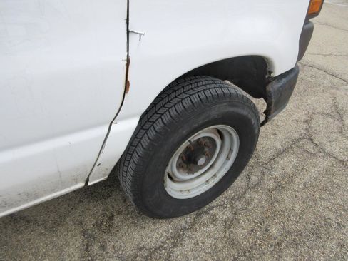 Used 2011 Ford E-250 and Econoline 250 E-250 image 9