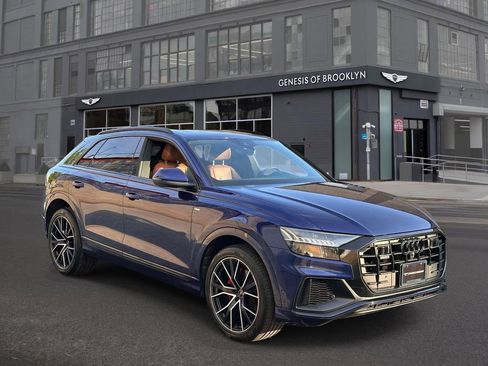 Used 2021 Audi Q8 Prestige AWD/4WD image 7