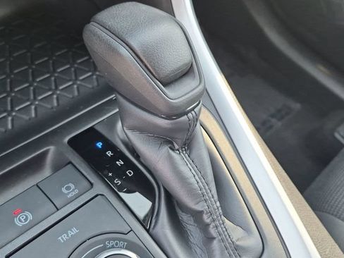 Certified 2025 Toyota RAV4 LE AWD/4WD image 22