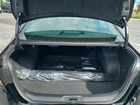 Used 2025 Nissan Altima 2.5 SV w/ SV Premium Package FWD image 11