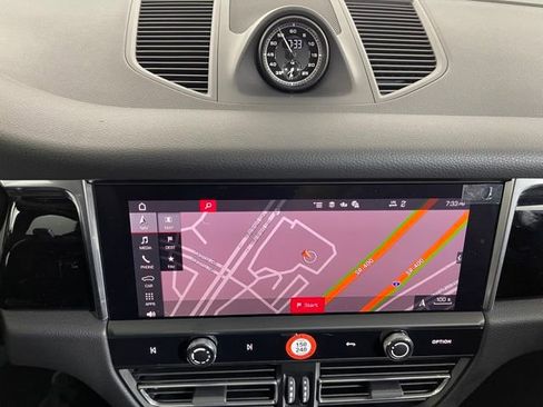 New 2026 Porsche Macan image 42