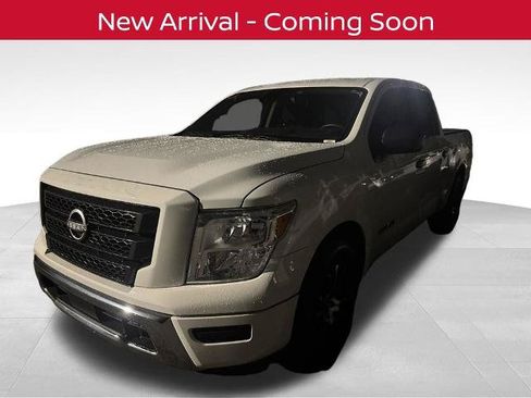 Certified 2023 Nissan Titan SV RWD image 2