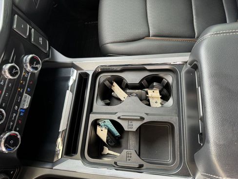 Used 2025 Ford F250 Lariat w/ Chrome Package image 20