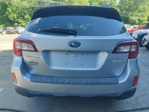 Used 2015 Subaru Outback 2.5i Premium AWD/4WD image 5