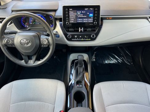 Certified 2021 Toyota Corolla LE image 17