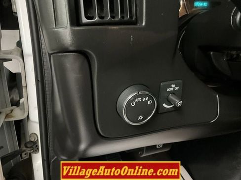 Used 2014 Chevrolet Express 2500 image 13