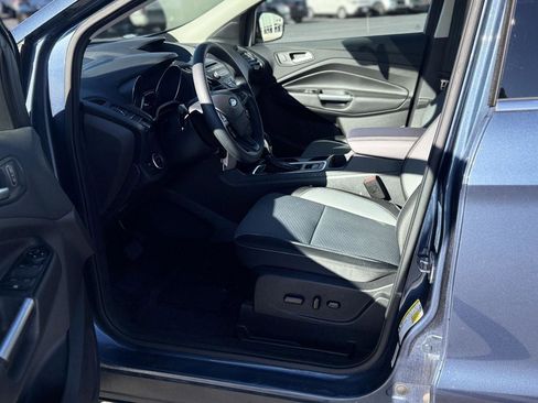 Used 2018 Ford Escape SE image 21