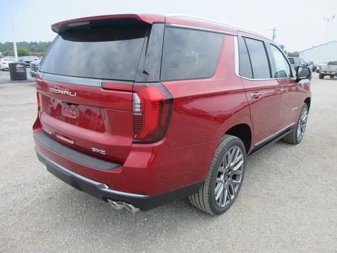 New 2026 GMC Yukon Denali Ultimate AWD/4WD image 4