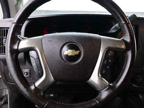 Used 2019 Chevrolet Express 3500 w/ Driver Convenience Package image 19
