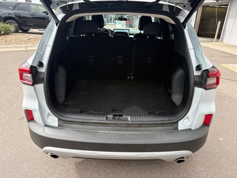 Used 2025 Ford Escape SE FWD image 26