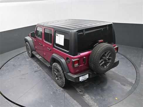 Used 2024 Jeep Wrangler Sport S image 13