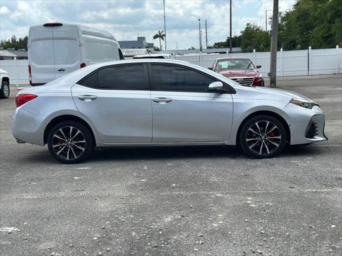 Used 2018 Toyota Corolla SE FWD image 8