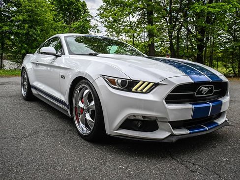Used 2015 Ford Mustang GT Premium w/ Equipment Group 401A RWD image 6