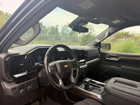 Used 2022 Chevrolet Silverado 1500 LT RWD image 10