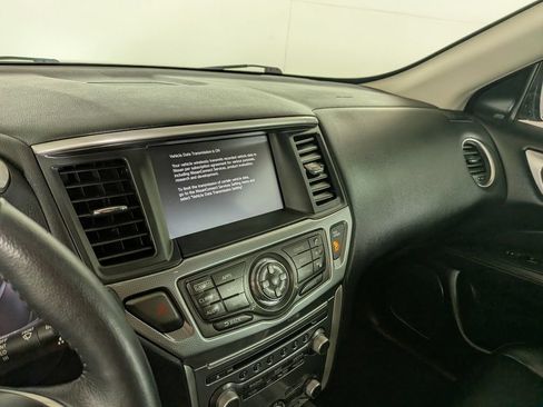 Used 2019 Nissan Pathfinder SL AWD/4WD image 24
