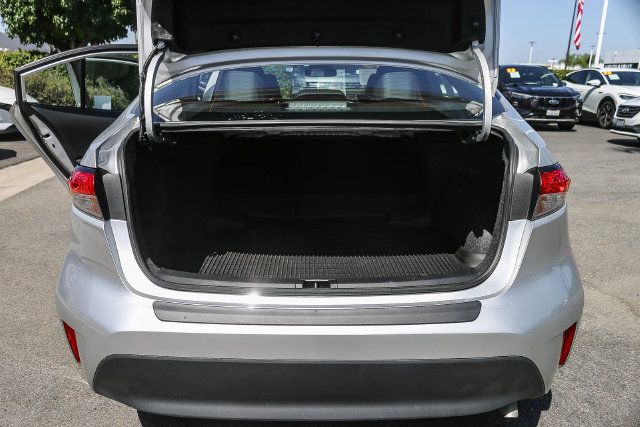 Used 2025 Toyota Corolla LE FWD image 22