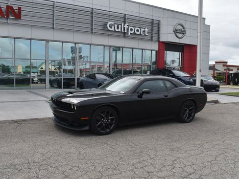 Used 2023 Dodge Challenger R/T w/ Plus Package RWD image 2