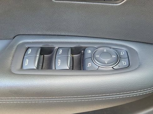 Used 2023 Cadillac XT6 Premium Luxury w/ Technology Package FWD image 31
