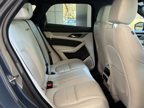 Used 2026 Jaguar F-PACE R-Dynamic S AWD/4WD image 31