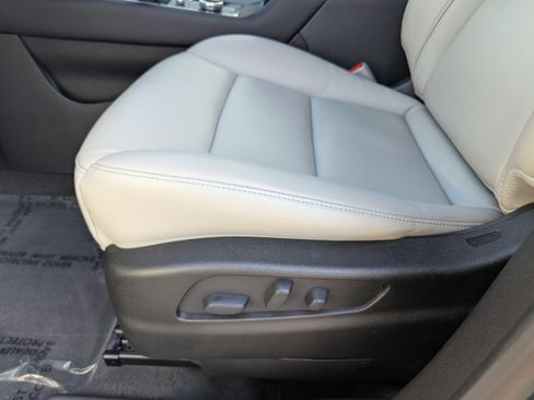 Certified 2021 Cadillac XT4 Premium Luxury image 19