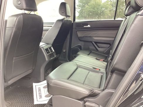 Used 2023 Volkswagen Atlas SE image 44