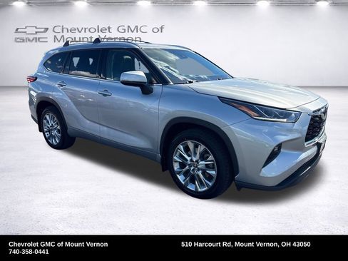 Used 2020 Toyota Highlander Limited AWD/4WD image 8