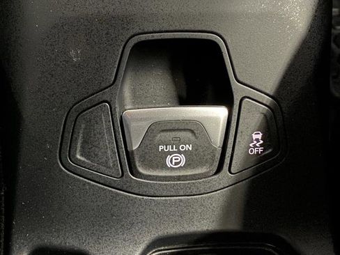 Used 2020 Jeep Renegade Altitude image 24