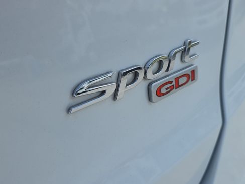 Used 2018 Hyundai Santa Fe Sport FWD image 11