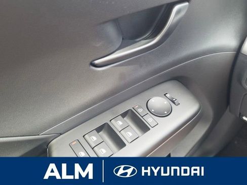 New 2026 Hyundai Venue SE image 24