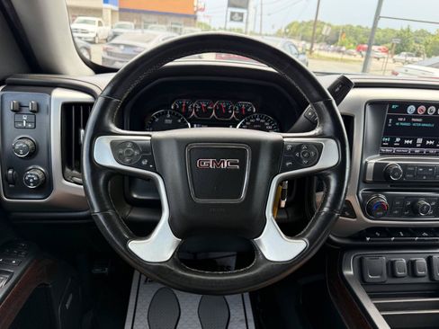 Used 2017 GMC Sierra 1500 SLT w/ SLT Premium Package AWD/4WD image 15
