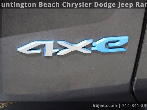 Used 2021 Jeep Wrangler Unlimited Sahara w/ Cold Weather Group image 6