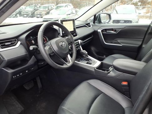 Used 2024 Toyota RAV4 XLE Premium image 19