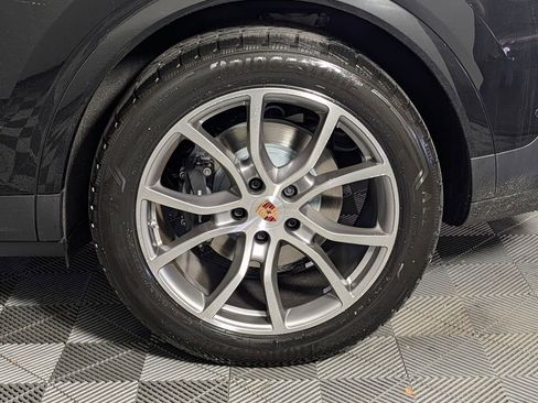 New 2026 Porsche Cayenne image 12