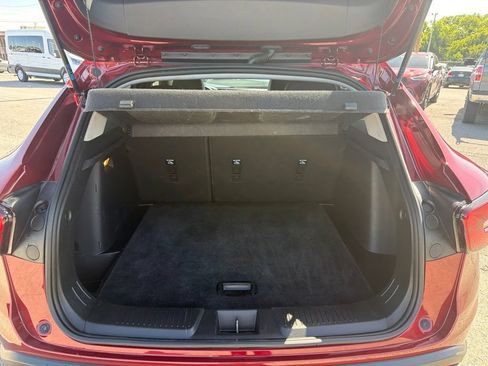 Used 2024 Chevrolet Trax LT w/ Driver Confidence Package FWD image 9