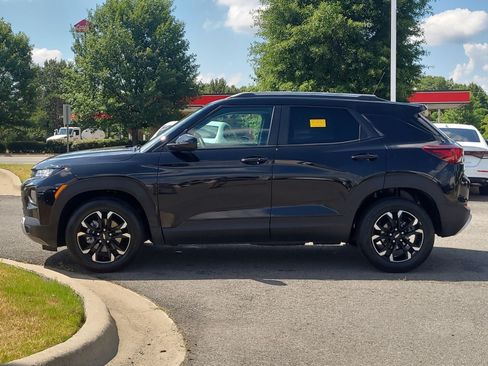 Used 2022 Chevrolet TrailBlazer LT w/ Convenience Package FWD image 6