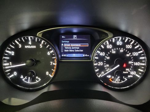 Used 2019 Nissan Pathfinder S FWD image 23