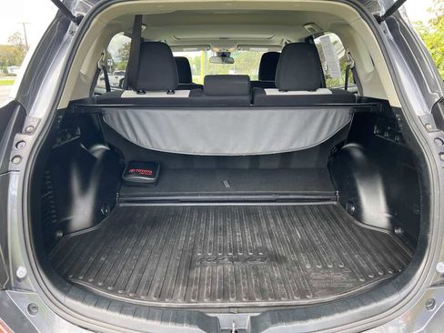 Used 2018 Toyota RAV4 XLE image 16