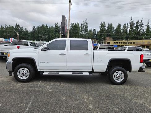 Used 2015 GMC Sierra 2500 SLE image 2