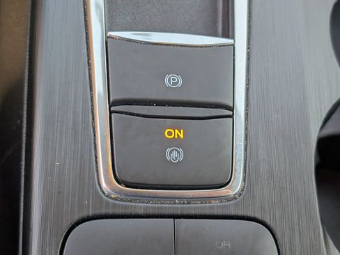 Used 2025 Ford Escape ST-Line FWD image 19