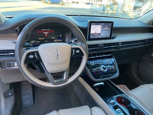 Used 2022 Lincoln Corsair Grand Touring w/ Elements Technology Bundle image 10