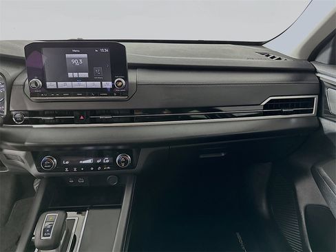 Used 2024 Mitsubishi Outlander ES image 20