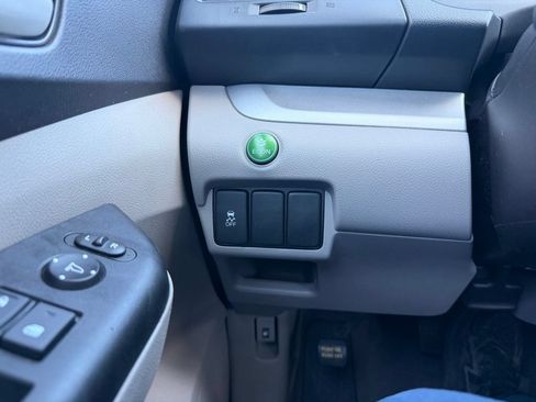 Used 2013 Honda CR-V LX image 25